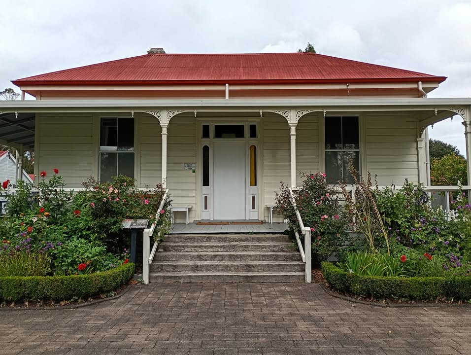 Let's play spot the difference 🤔🙃

The McCaw Homestead
https://www.firthtower.co.nz/