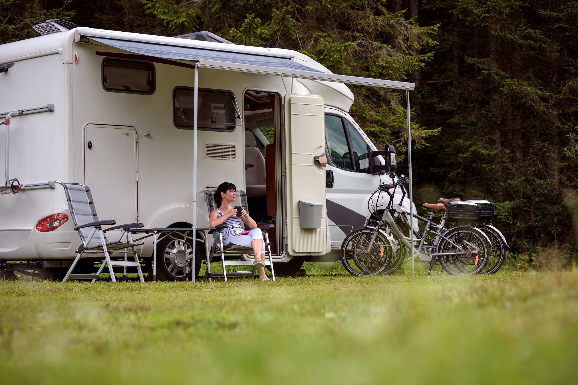 Motorhome under a starlet sky